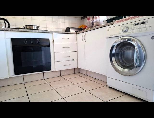 2 BEDROOM APARTMENT FOR SALE IN RAVENSWOOD